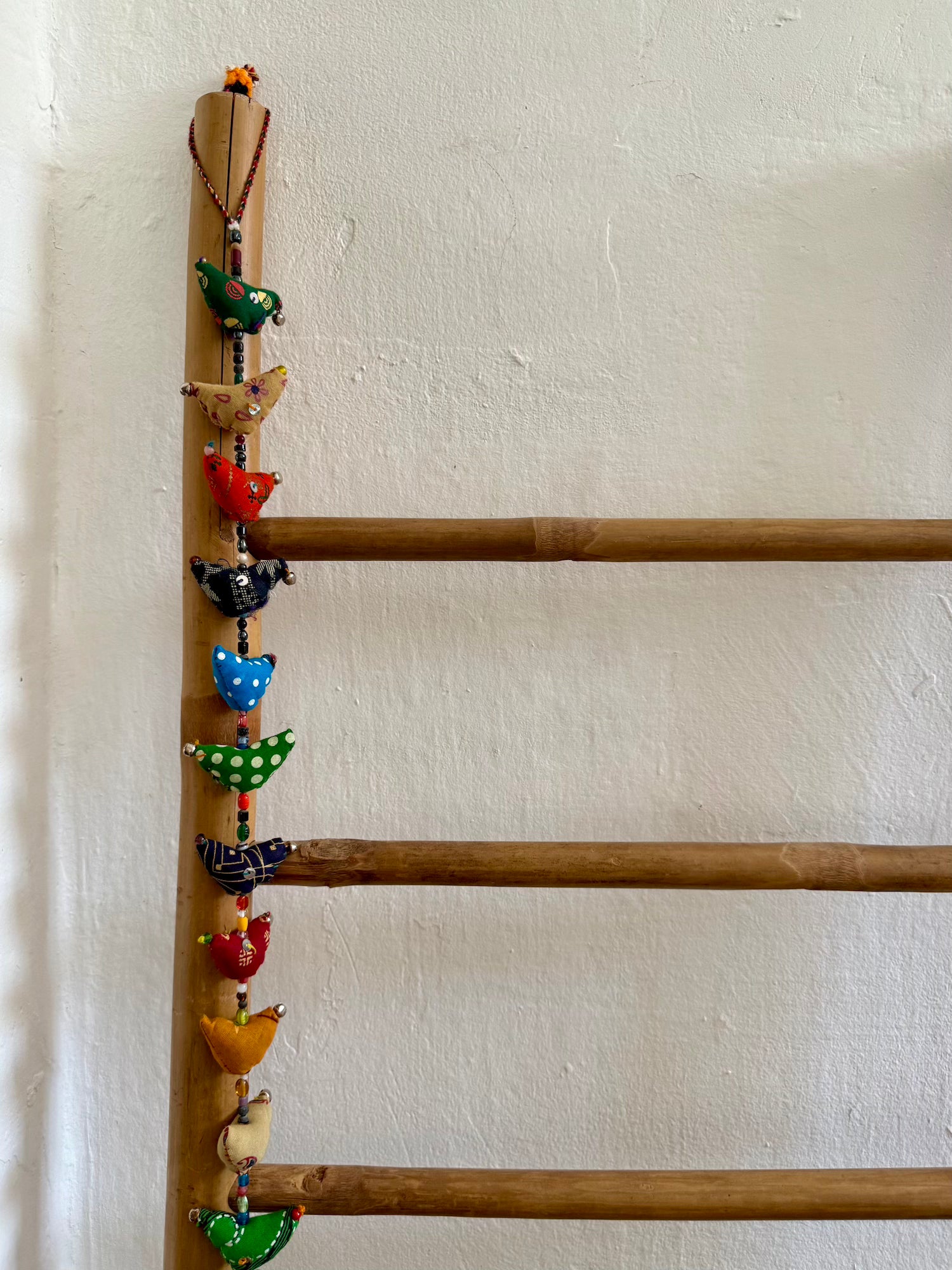 Long bird decoration - color