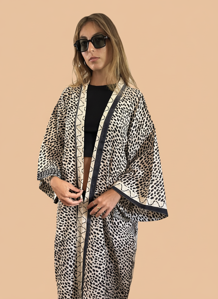 Nilus Kimono