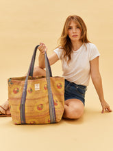 Load image into Gallery viewer, Kantha Bag
