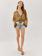 Load image into Gallery viewer, Sinaya Kimono
