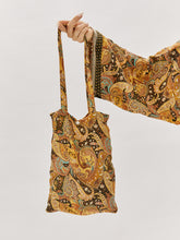Load image into Gallery viewer, Sinaya Kimono
