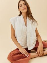 Load image into Gallery viewer, Schiffli Vest
