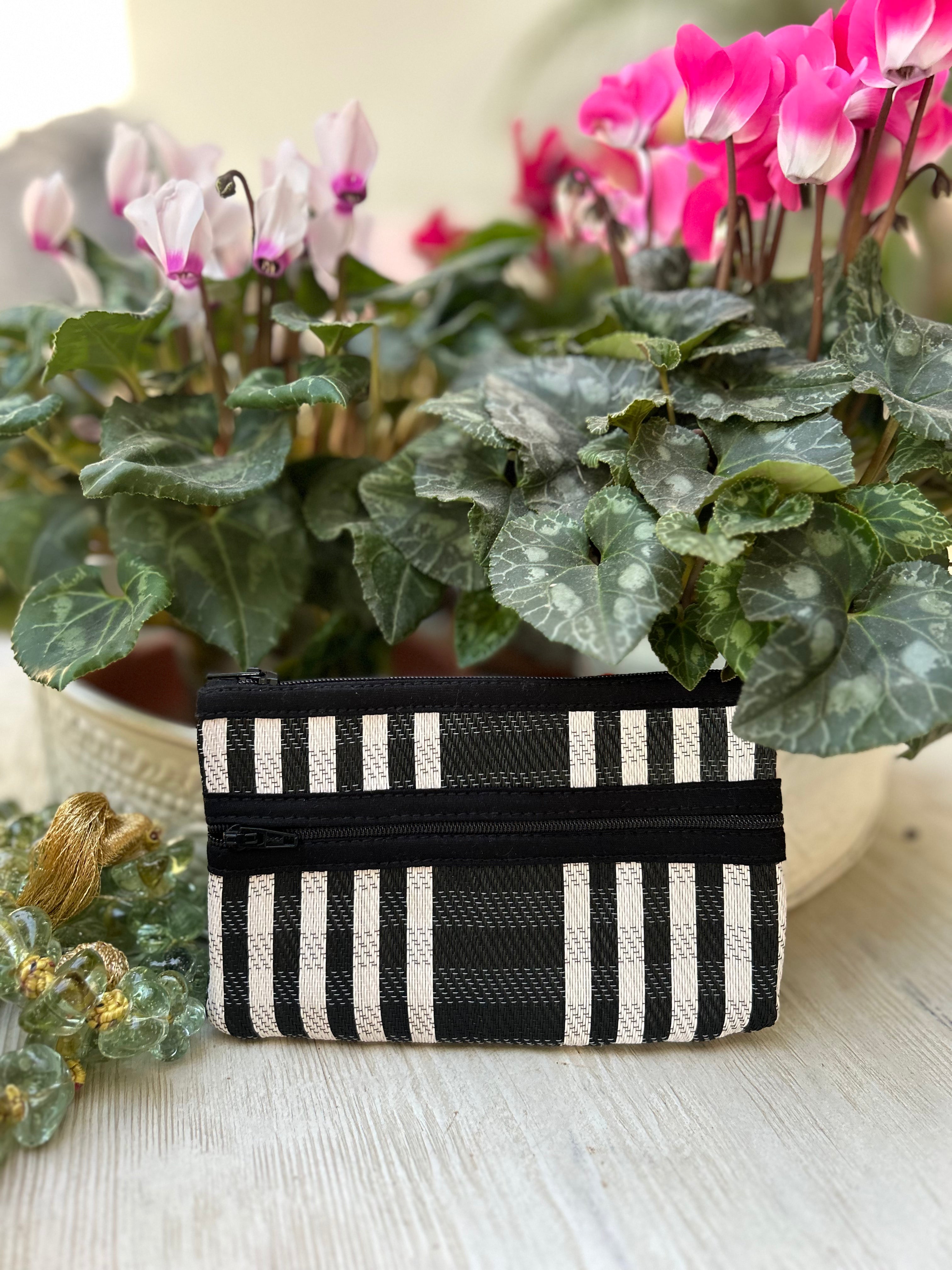 Classic Wallet Pouch