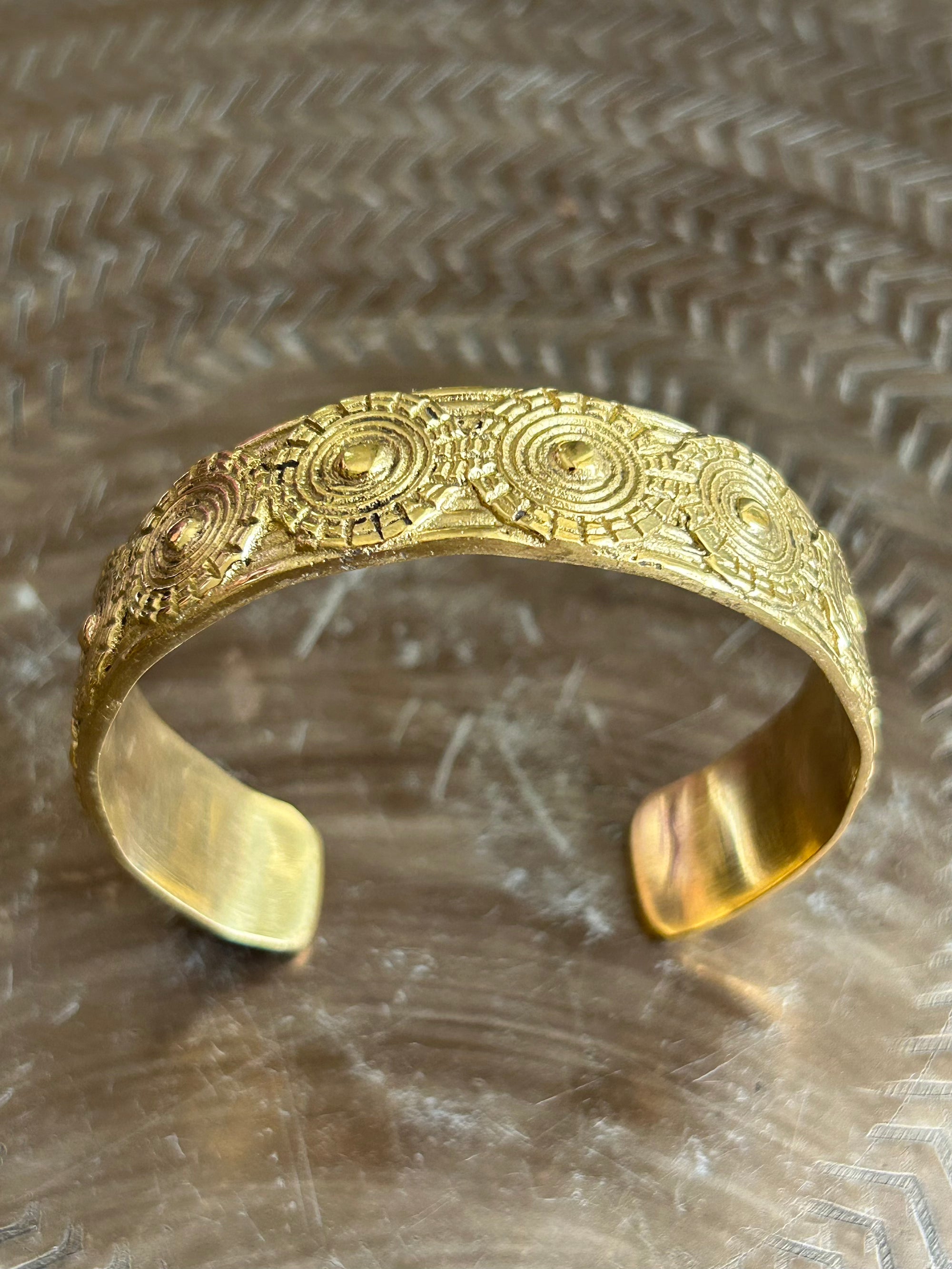 Medium Spiral Cuff