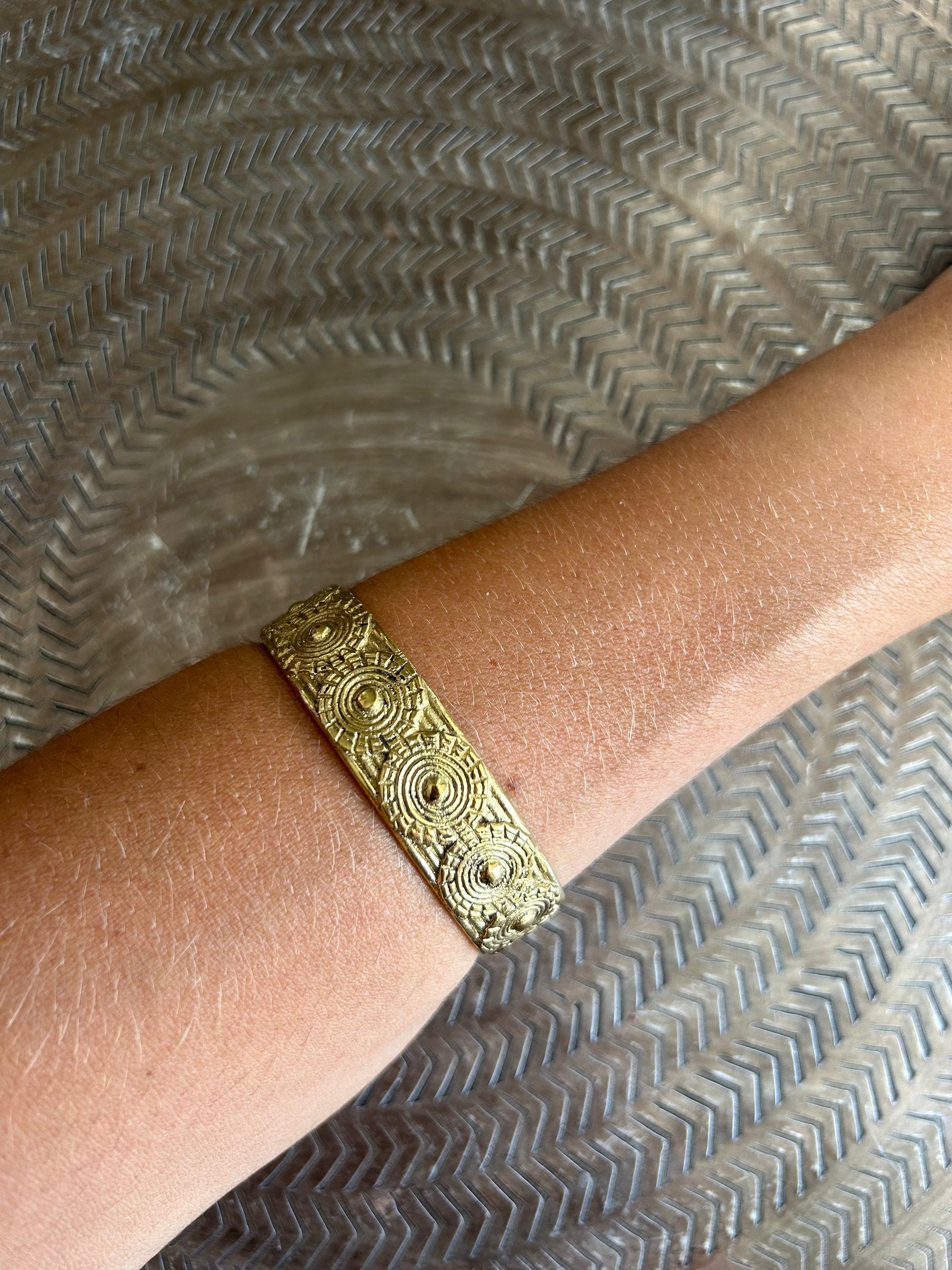 Medium Spiral Cuff