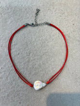 Load image into Gallery viewer, Sigi Pearl Choker - Red
