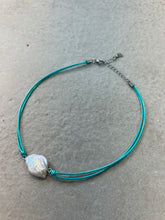 Load image into Gallery viewer, Sigi Pearl Choker - Turquoise
