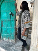 Load image into Gallery viewer, Cotton Print Kimono
