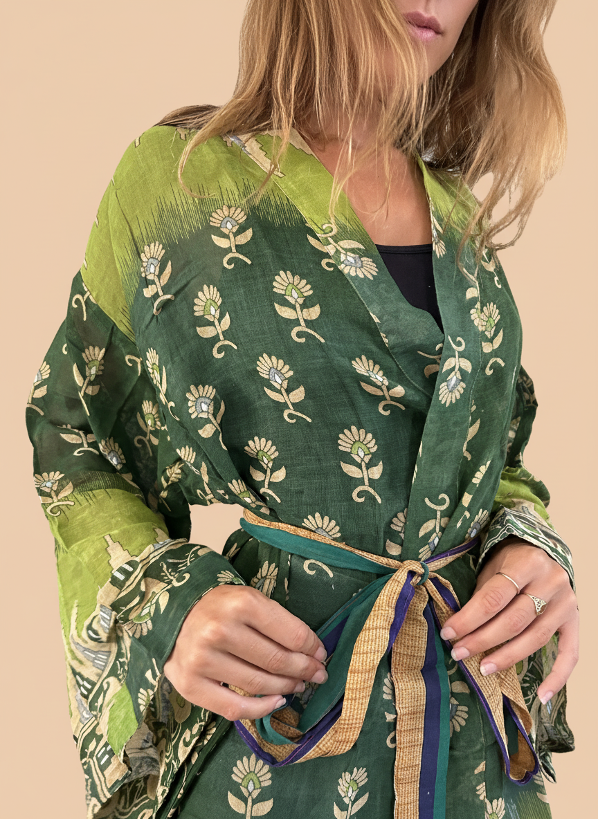 Nilus Kimono