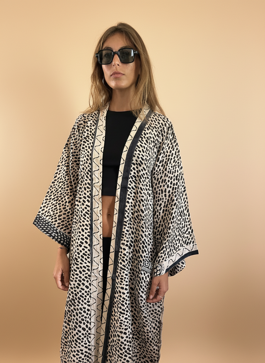 Nilus Kimono
